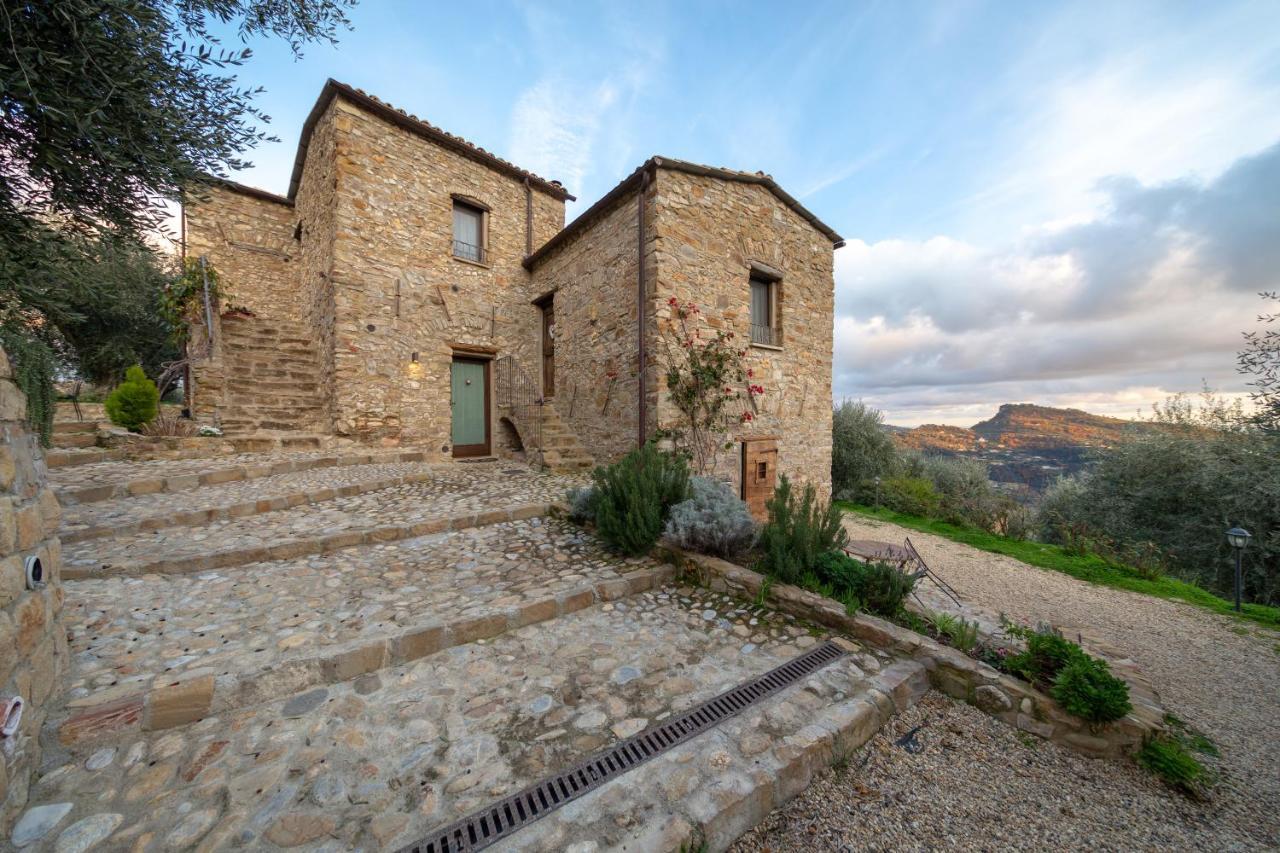Agriturismo C'Era Una Volta カンポロッソ エクステリア 写真