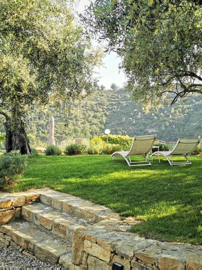 Agriturismo C'Era Una Volta カンポロッソ エクステリア 写真