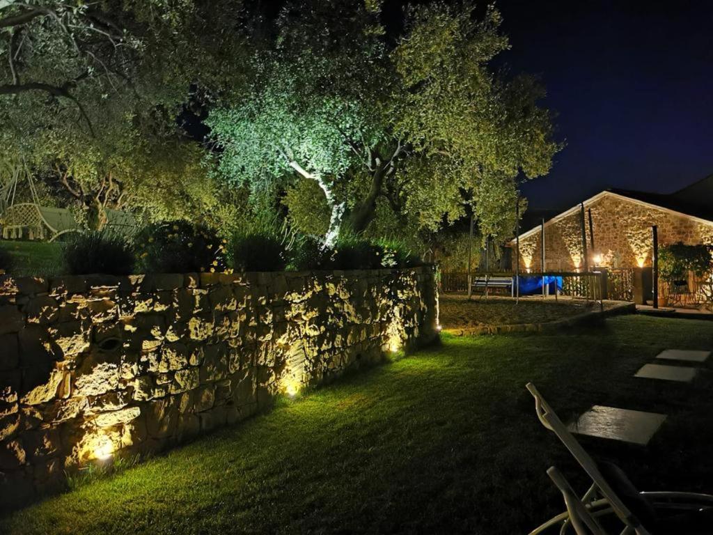 Agriturismo C'Era Una Volta カンポロッソ エクステリア 写真